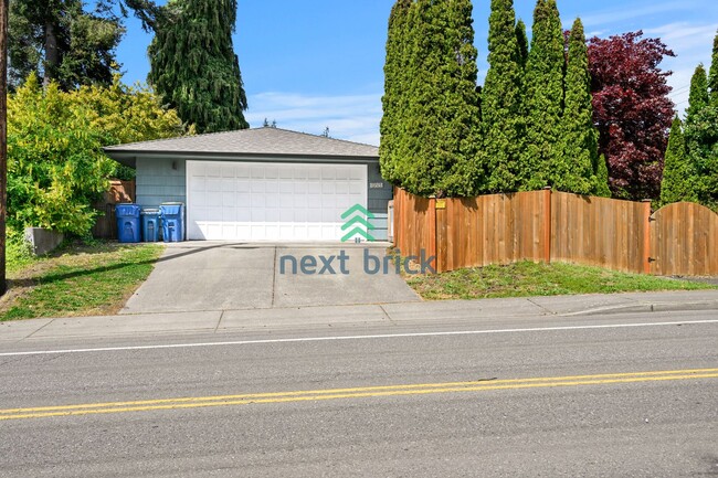 Building Photo - Charming 3-Bed, 2-Bath Remodeled Home in P...