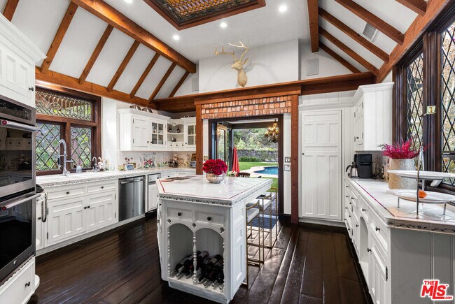 Building Photo - 11247 Briarcliff Ln