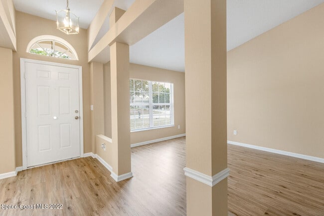 Building Photo - 163 Abello Rd SE