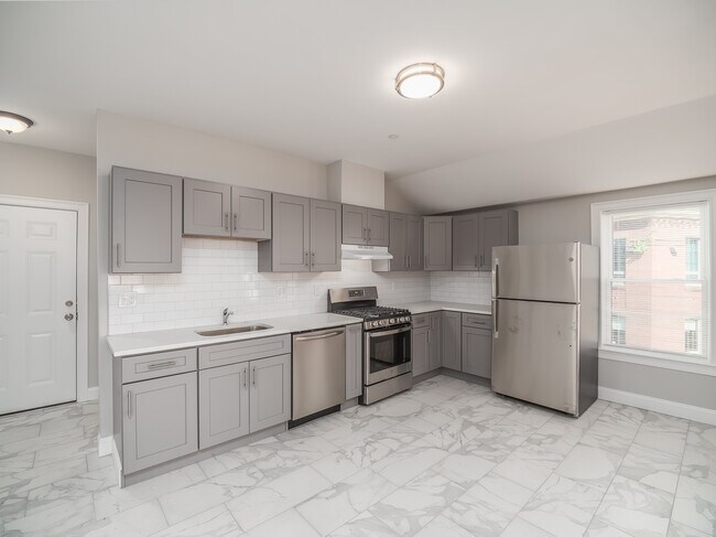 Building Photo - 7 Lowell St