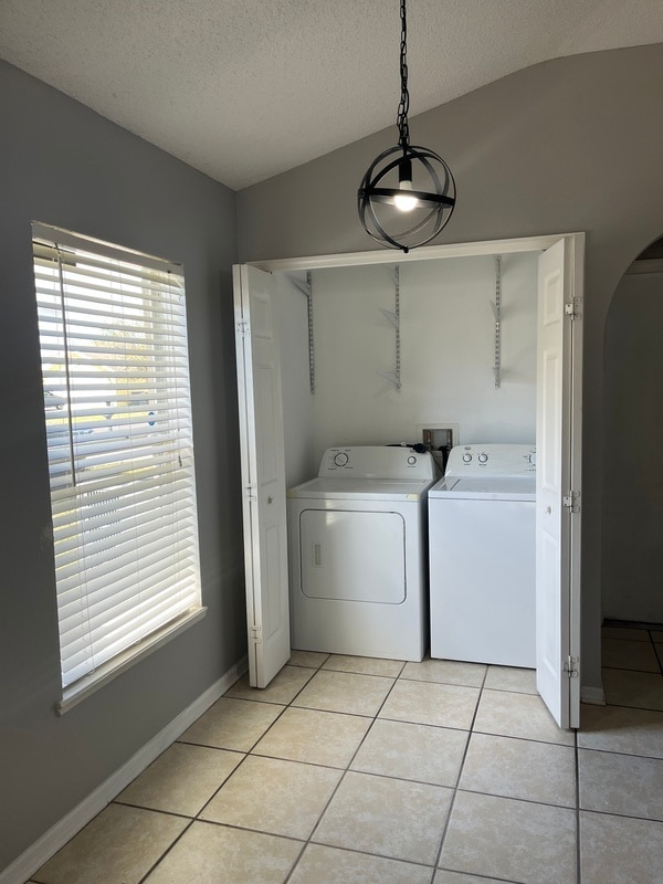 Building Photo - 1019 N Platte Way