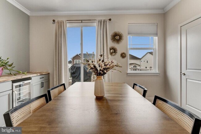 Building Photo - 11716 Emily Dickinson Pl