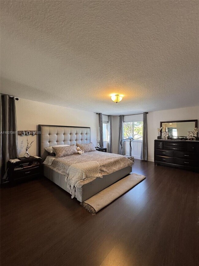 Building Photo - 10973 NW 53rd Ln