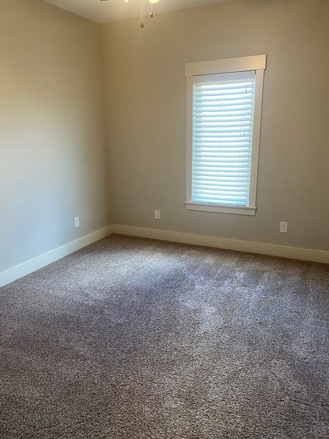Building Photo - 3 bed 2 bath in Frenship ISD