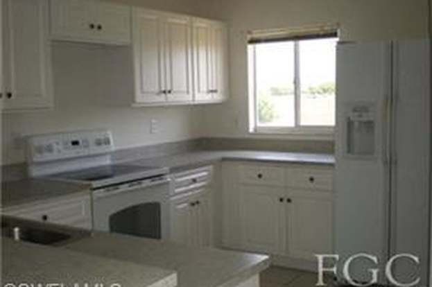 Building Photo - 703 NE 23rd Terrace