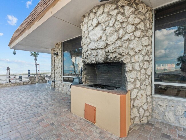 Building Photo - 17920 Gulf Blvd