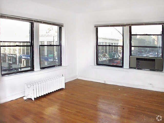 First Bedroom - 1164 N Dearborn