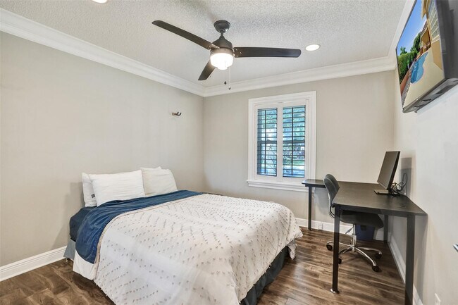 Building Photo - 4142 NW 58th Dr