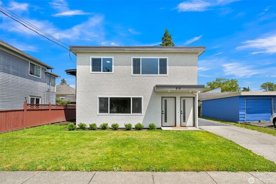 Building Photo - 810 Irving St