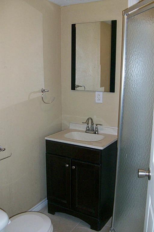 Building Photo - 500 Bluebonnet Dr