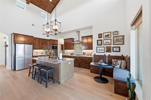 Building Photo - 570 S Point Ct