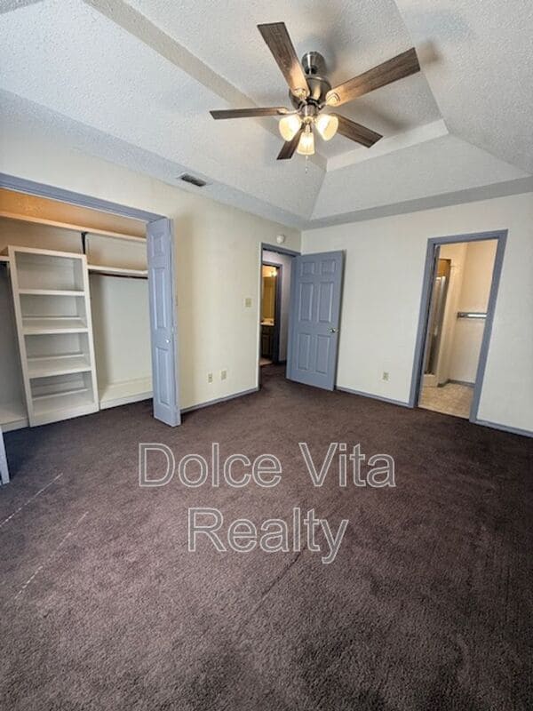 Building Photo - 4105 N 24th Ln