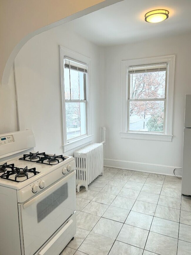 Building Photo - 501 Peabody St NW