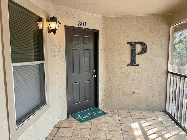Primary Photo - 956 Salt Pond Pl