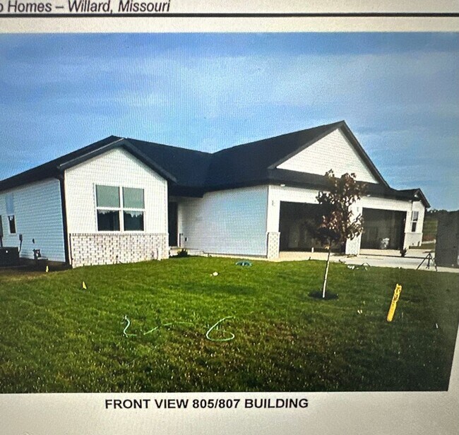 Building Photo - 807 S Lambert Cir