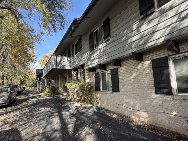 Building Photo - 1324 Balsam Ave