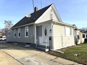 Building Photo - 756 Walnut Ave