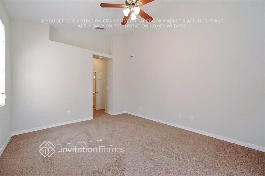 Building Photo - 1800 Wood Haven St