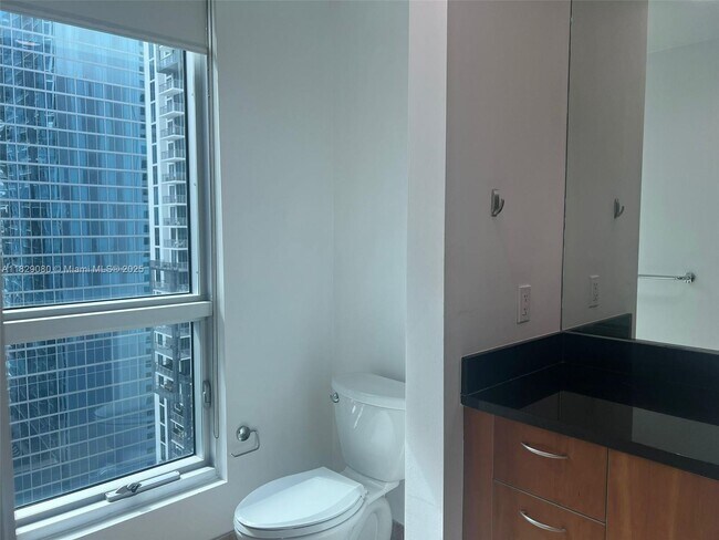 Building Photo - 300 S Biscayne Blvd