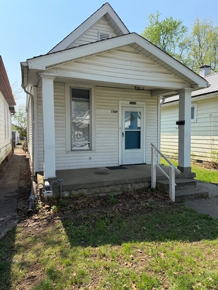 Building Photo - 1509 E Illinois St