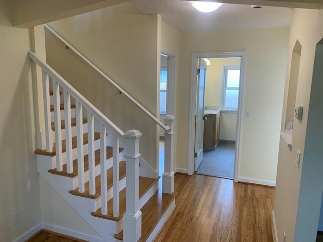 Building Photo - Impecable Remodel of Historic Eastmoreland Gem