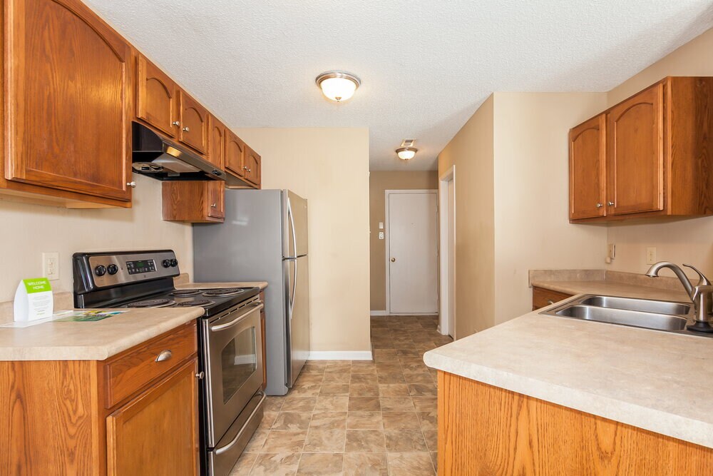 Building Photo - 834 Littleton Dr