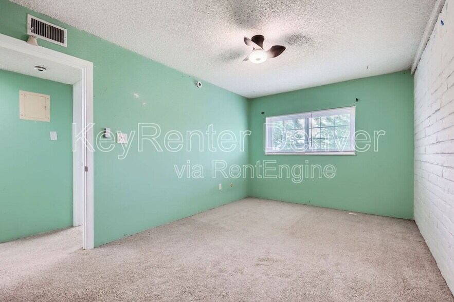 Building Photo - 6800 E Tennessee Ave