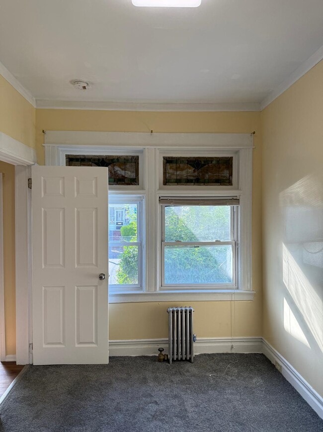 Building Photo - 263-265-265 E 31st St