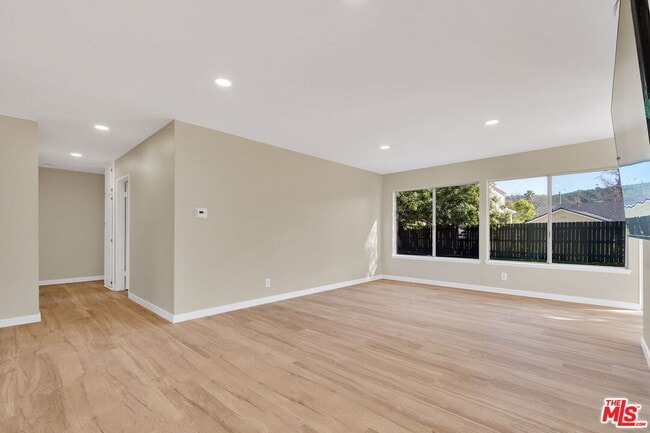 Building Photo - 3333 Corning St