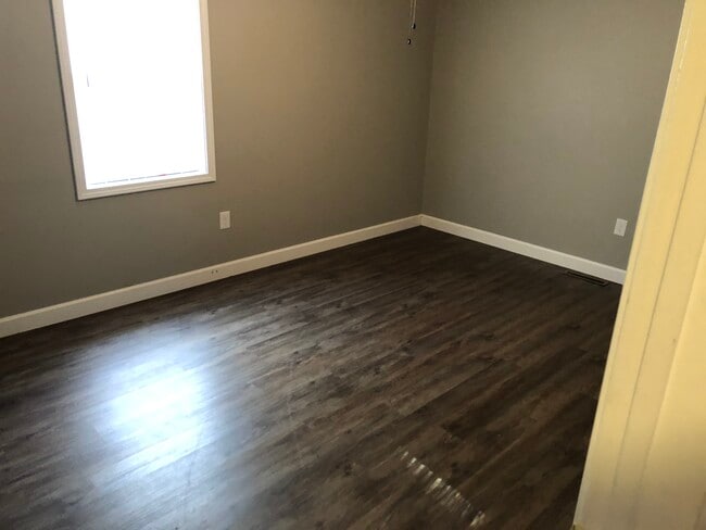 Building Photo - 205 Walden Ave