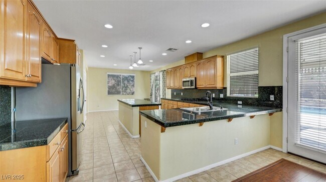 Building Photo - 7373 Sundown Glen Ave