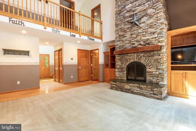 Building Photo - 1577 Chestnut Ridge Rd