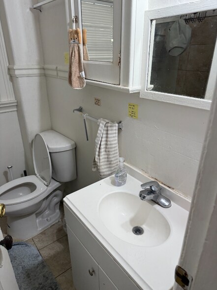 Building Photo - 2442 Haste St