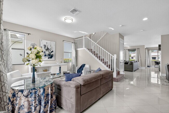 Building Photo - 7303 Estero Dr