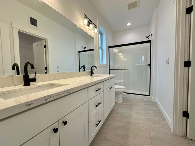 Building Photo - 2075 Bowfin Way