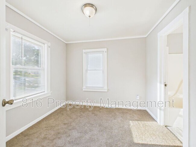 Building Photo - 7403 Montgall Ave