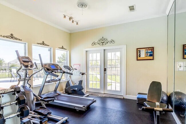 Building Photo - Pet-Friendly 2-Bed with Amenities!