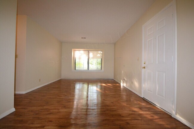 Building Photo - Buffalo Apartments (Bison Terrace)