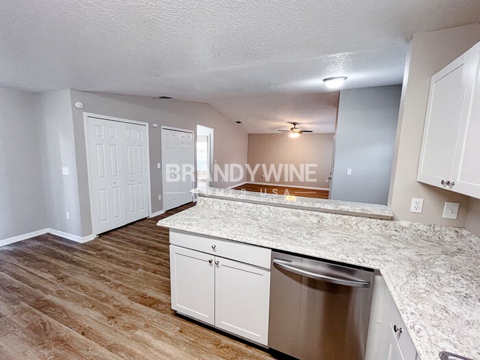 Building Photo - 3912 E Powhatan Ave