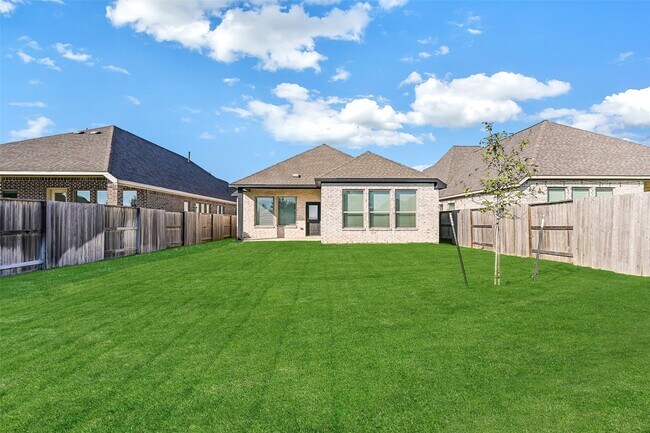 Building Photo - 4946 Hitchings Ct