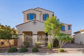 Building Photo - 2902 E Ebony Dr