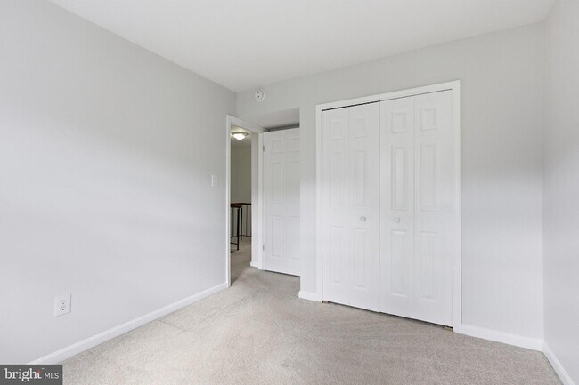 Building Photo - 8013 Dayspring Ct