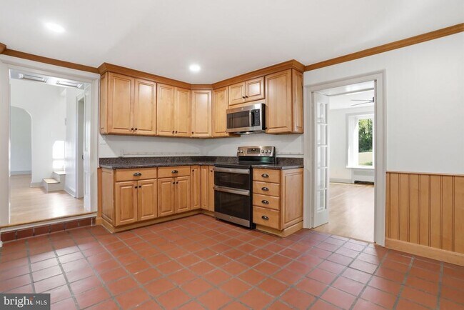 Building Photo - 8805 Reichard Rd