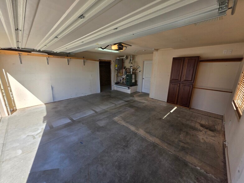 Building Photo - 308 N Mulberry St