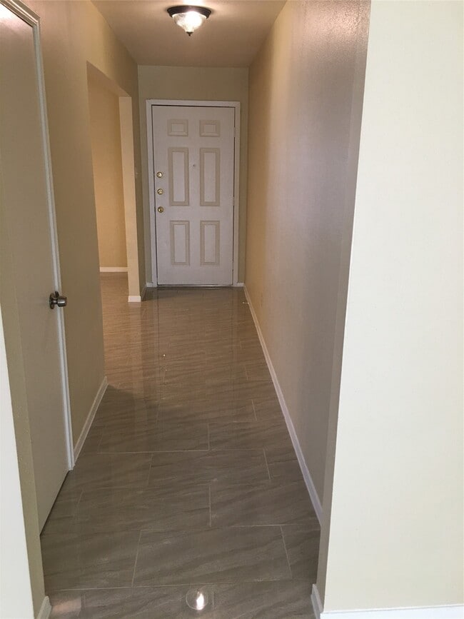 Building Photo - 4331 Smooth Oak Ln