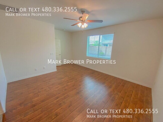 Building Photo - 3842 E Alfalfa Dr