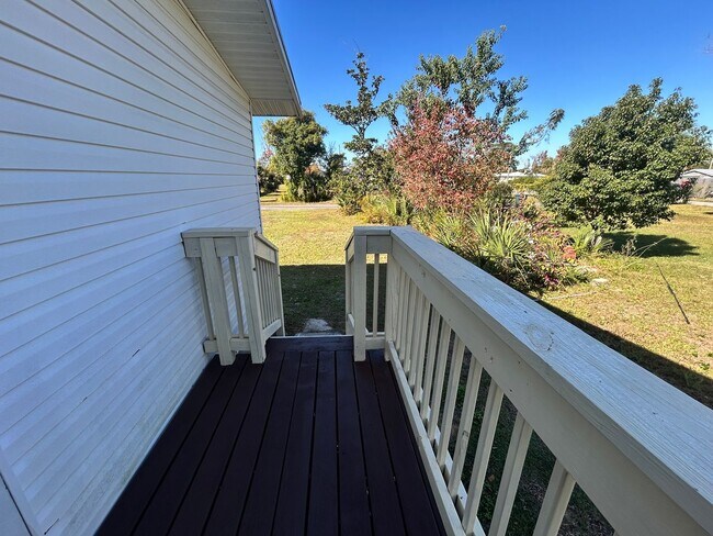 Building Photo - 606 Florida Ave