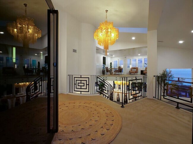 Building Photo - 32551 Seacliff Dr
