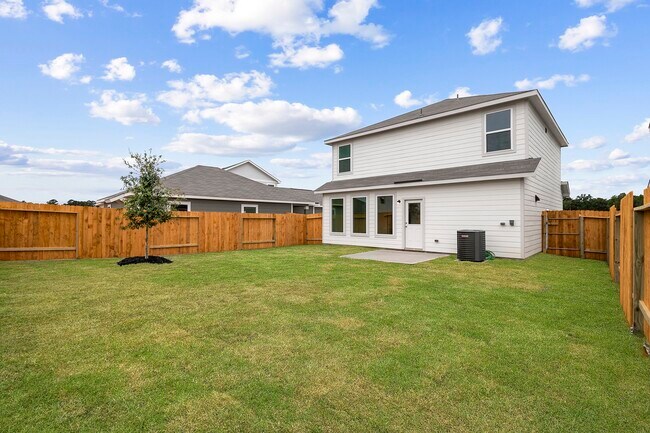 Building Photo - 21627 Lotus Elm St