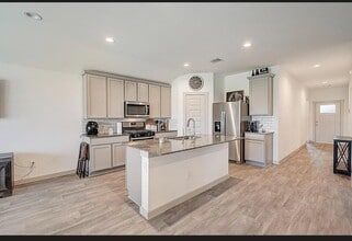 Building Photo - 1246 Truckee River Dr